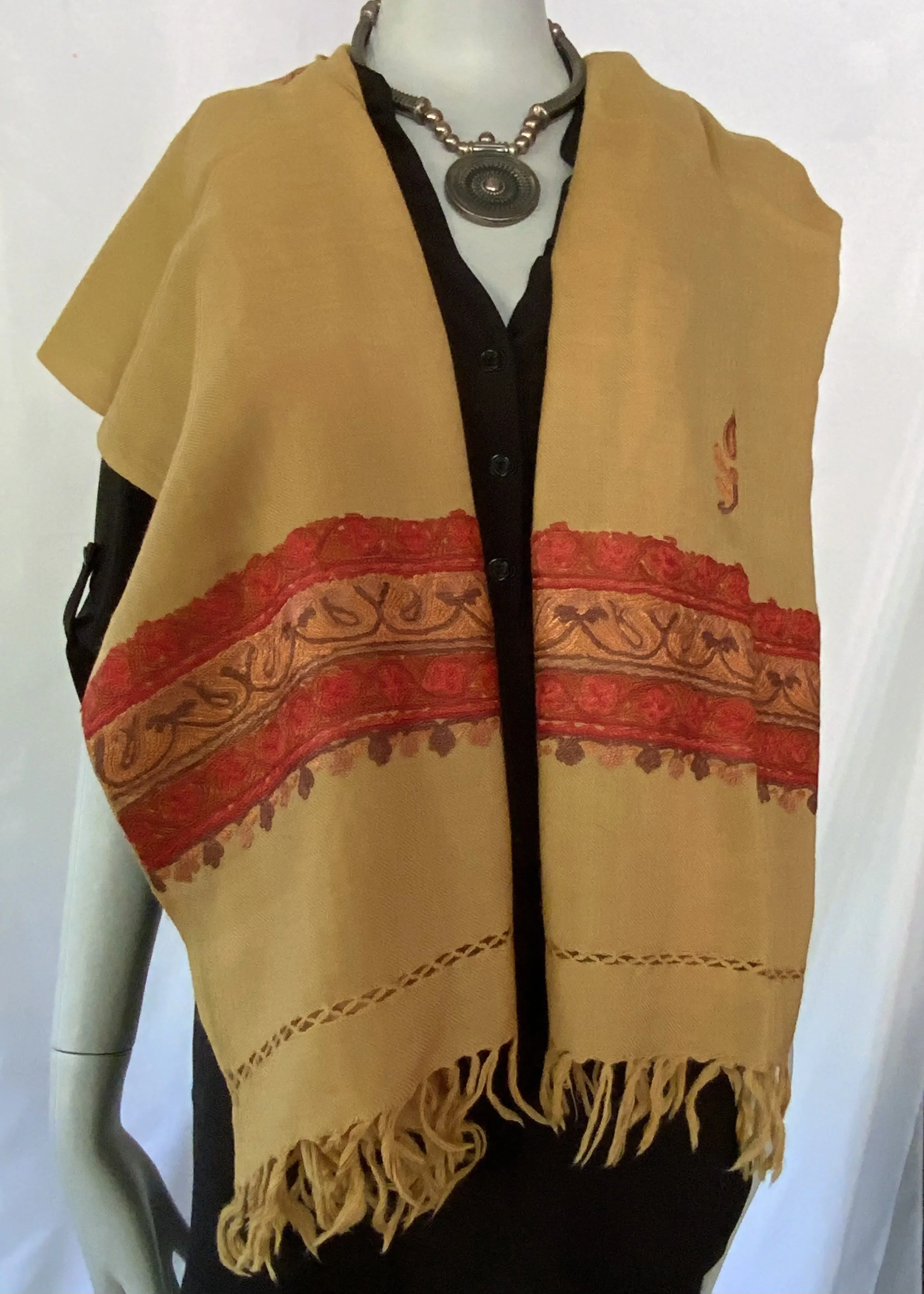 Hand Embroidered Aari Three Channel Border with Small Motif