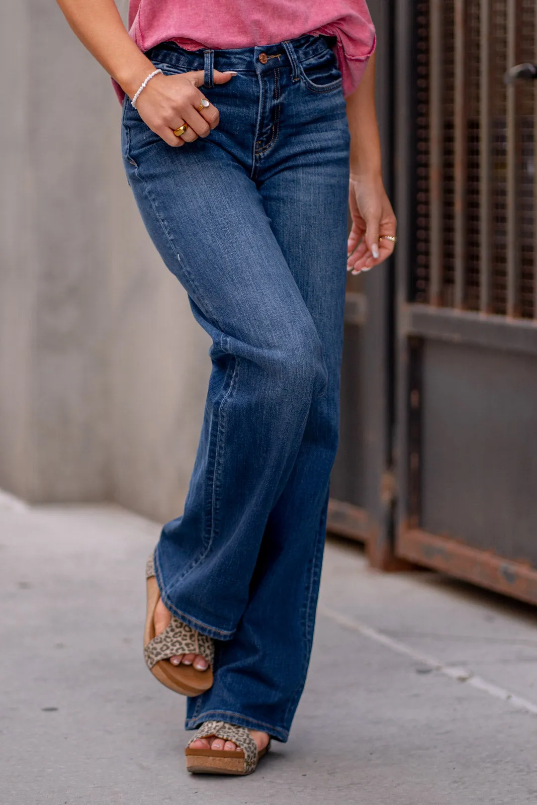 Irresitible High Rise Loose Fit Jeans