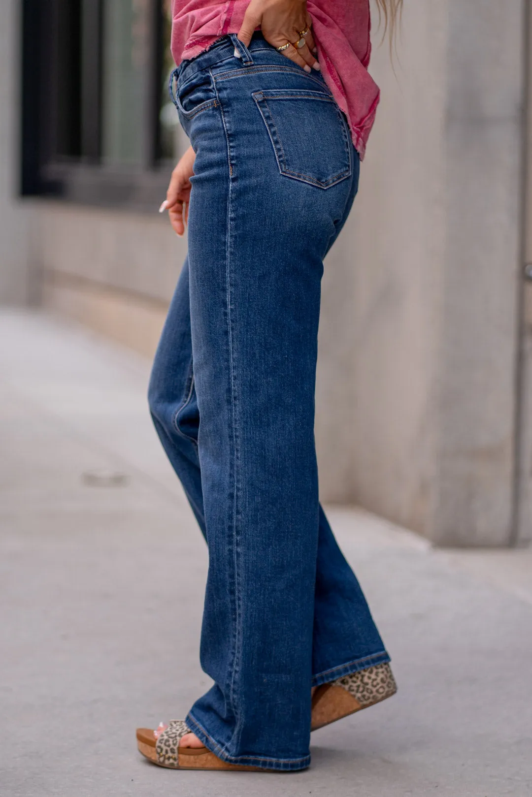 Irresitible High Rise Loose Fit Jeans