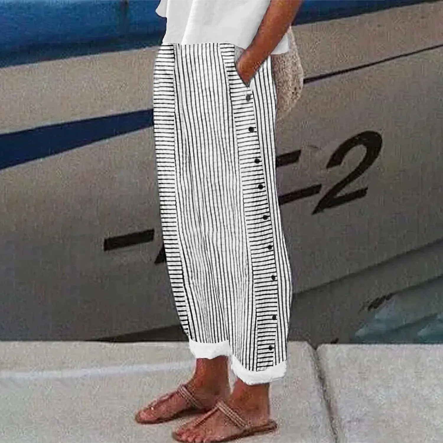 Plus Size Capris for Women Striped Floral Printed Cotton Linen Pants Lightweight Casual Trousers with Pockets