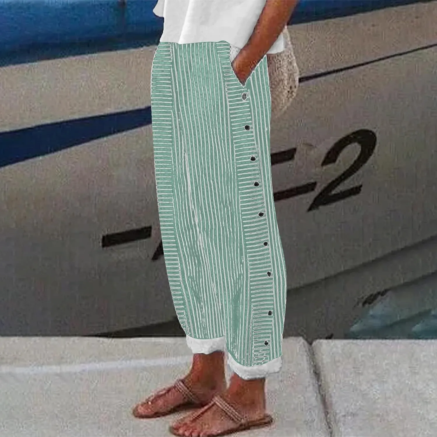 Plus Size Capris for Women Striped Floral Printed Cotton Linen Pants Lightweight Casual Trousers with Pockets