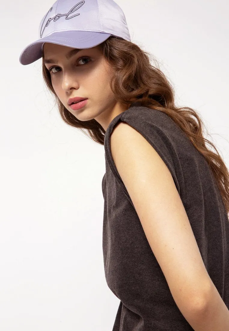 Sleeveless T-shirt