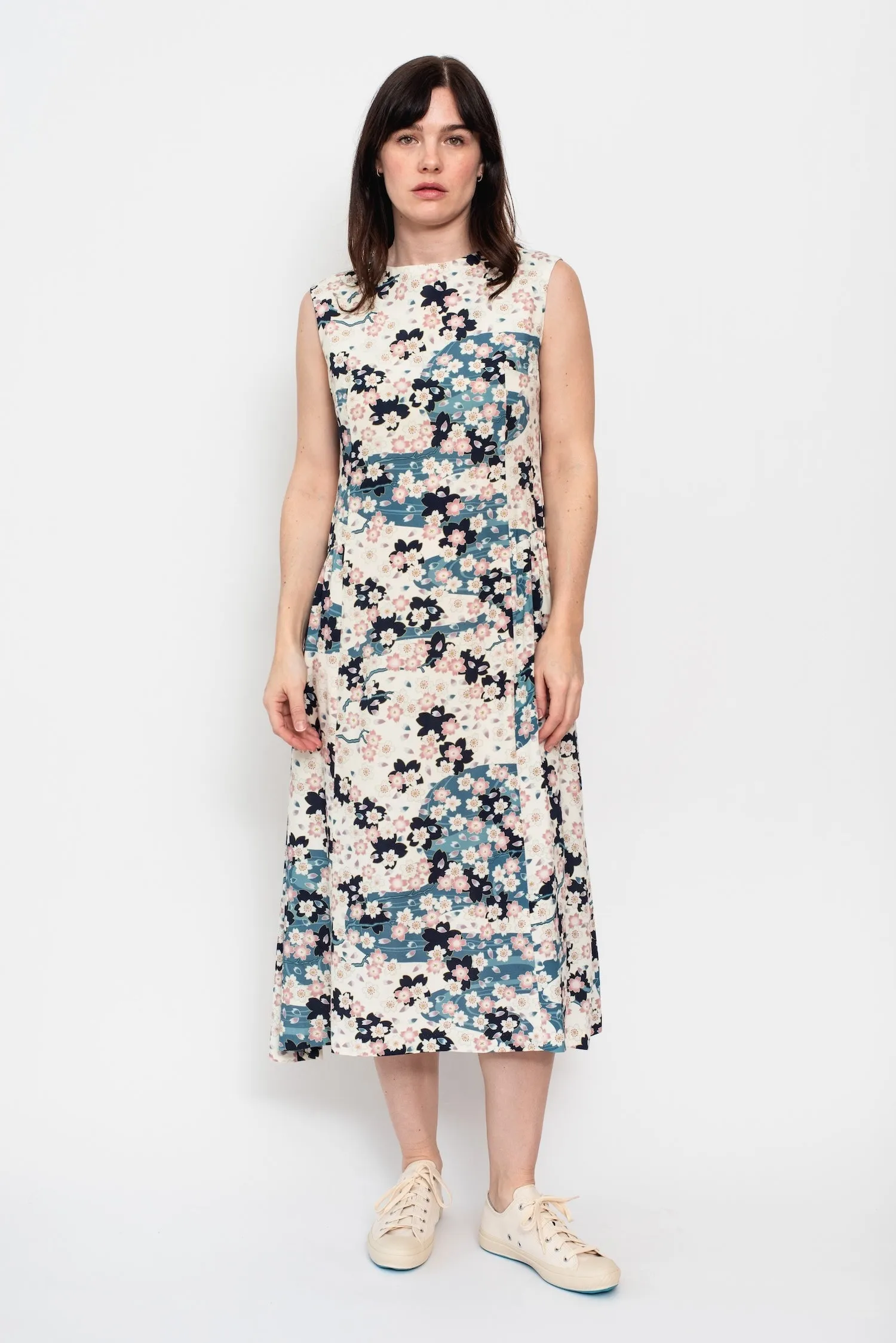 Sleeveless Woven Nagare Sakura Sleeveless Dress