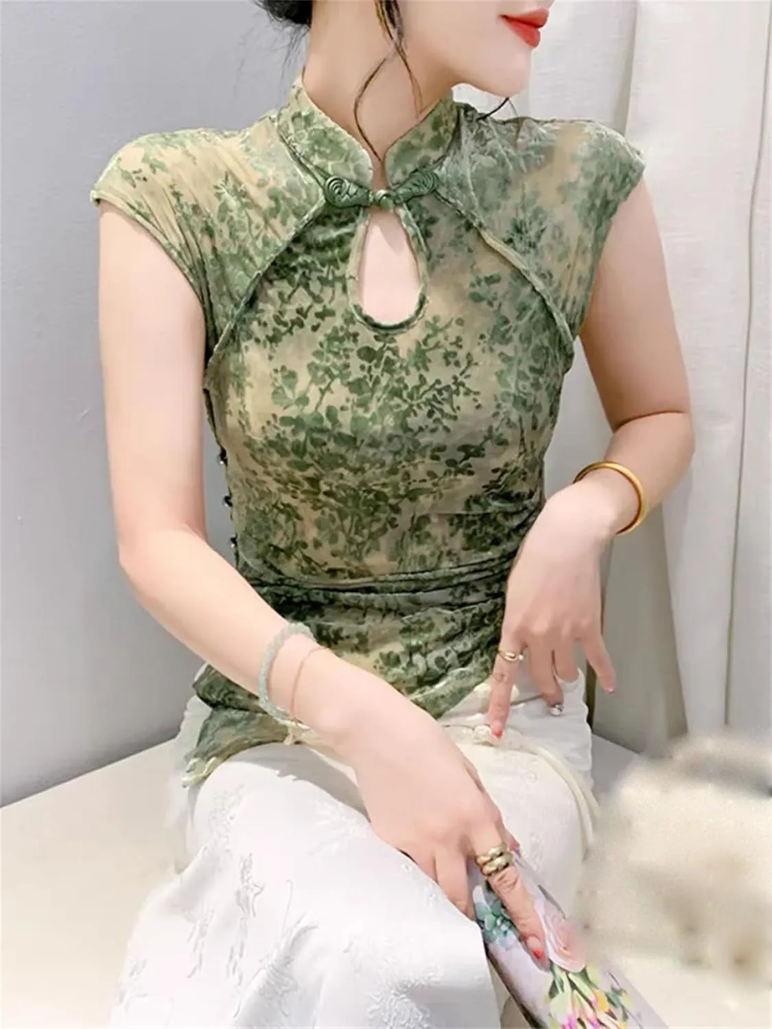 Women's Casual Slim Fit Sleeveless Blouse Side Split Floral Print T-Shirt with Asymmetric Hem