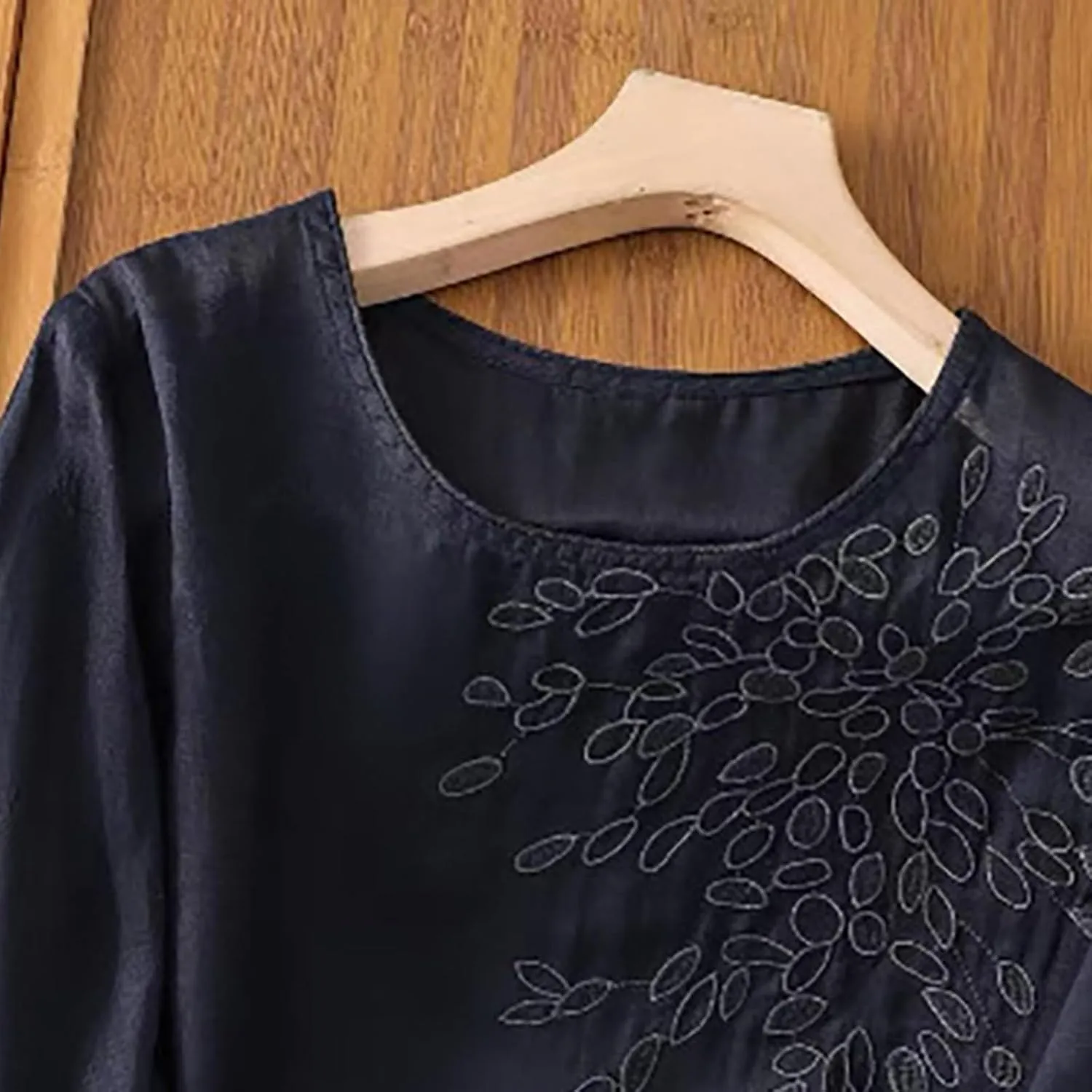 Womens Cotton Linen Tops 2025 Summer Half Sleeve Shirts Loose Crewneck Casual Boho Tops Vintage Embroidered Blouses